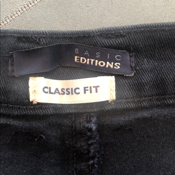 Basic Editions Woman’s Dark Blue Pants
Size 8 - Picture 3 of 4